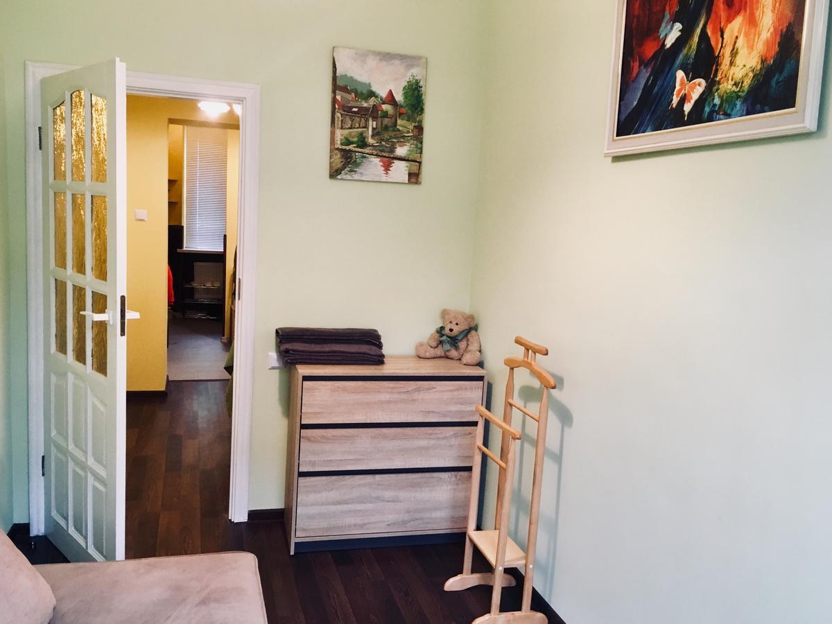 Modern Chaikovskogo Apartment Lviv Exteriör bild