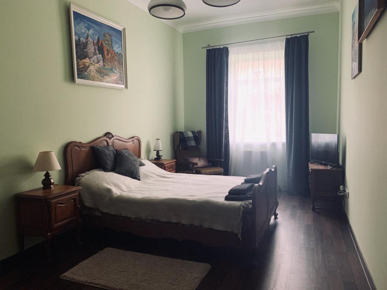 Modern Chaikovskogo Apartment Lviv Exteriör bild