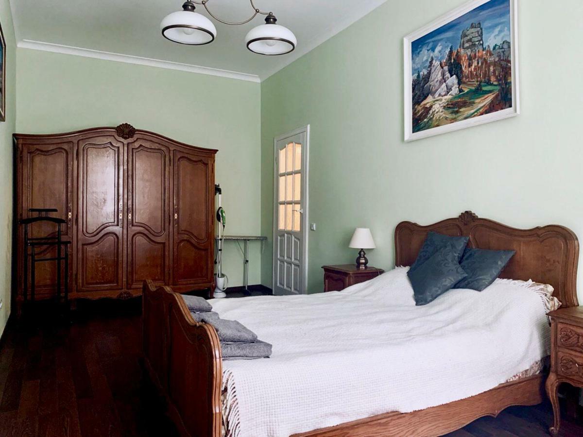 Modern Chaikovskogo Apartment Lviv Exteriör bild