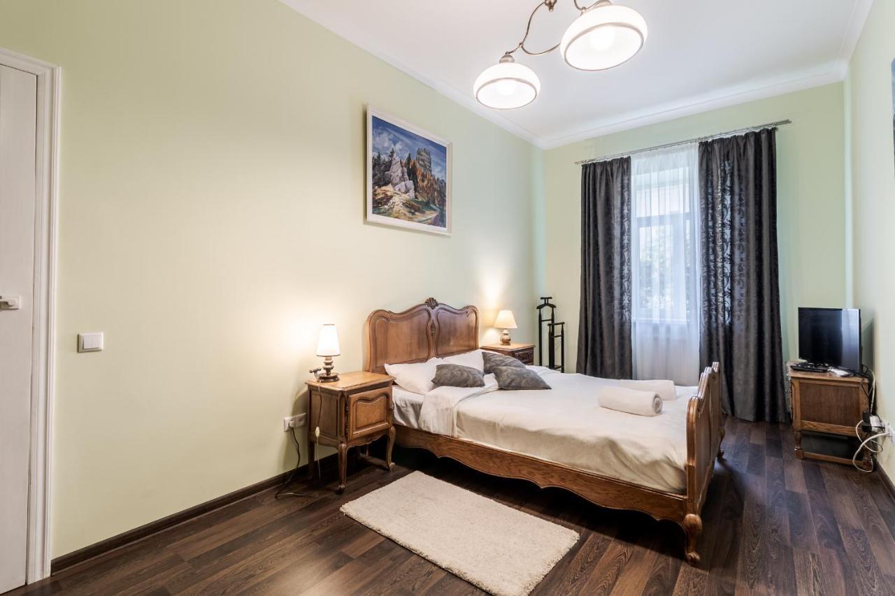 Modern Chaikovskogo Apartment Lviv Exteriör bild